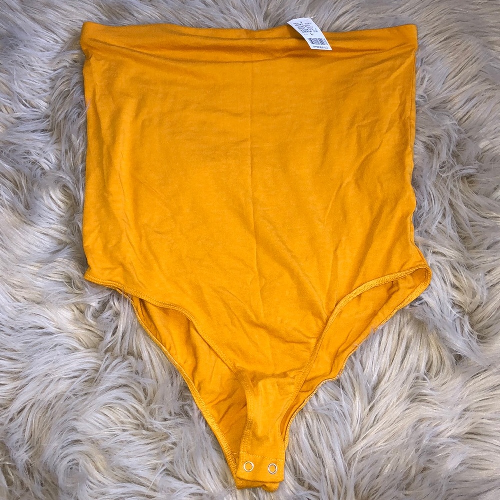 💫YELLOW BODY SUIT💫